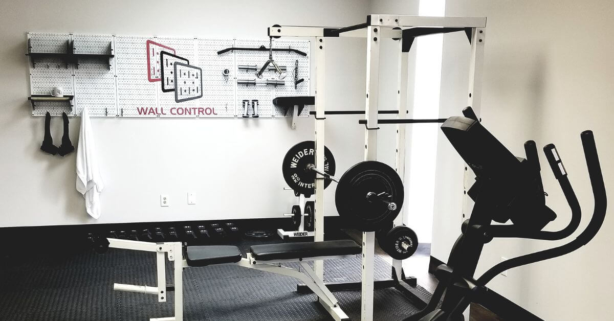 4 Tips for Organizing Your Home Gym With a Pegboard